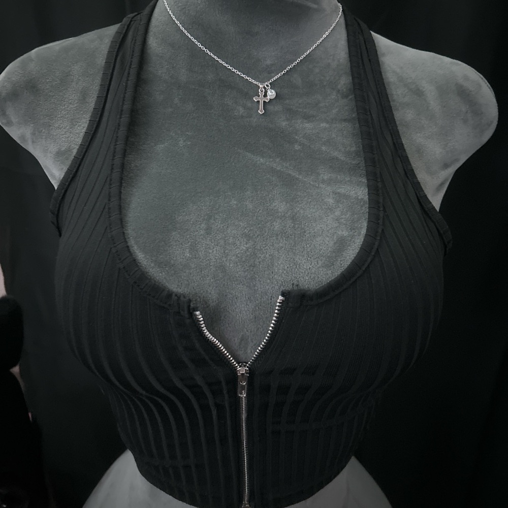 black y2k zipper crop top